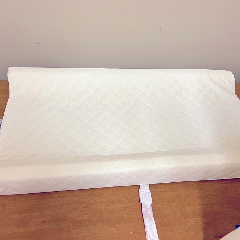 Secure Grip Waterproof Diaper Changing Pad NWT gray fitted cover included!